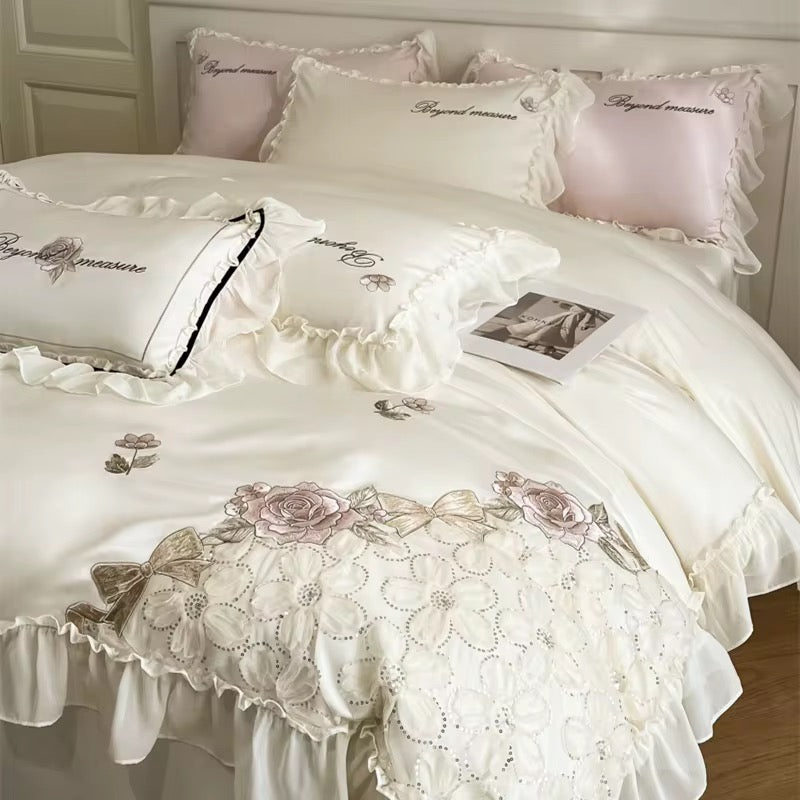 Vista Home | Premium Ice Silk 4-Piece Duvet Set by Vista Home | Boutique Floral & Animal Prints | 300TC Hotel Quality Silk
